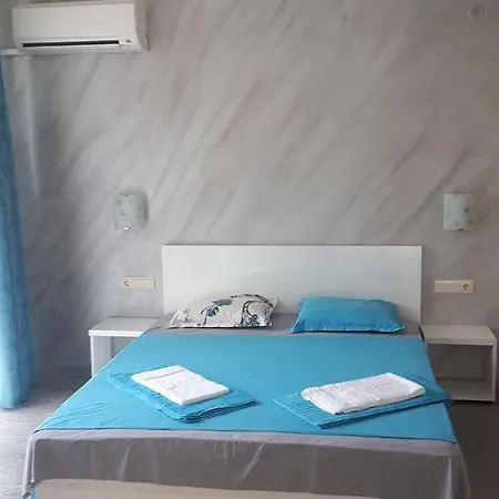 къща за гости под смокинята Къща за гости 3*